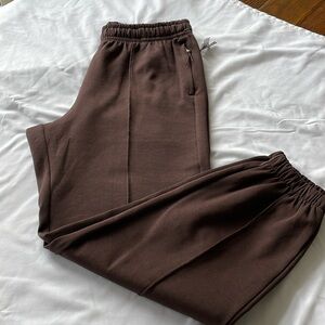 Women’s Old Navy High Rise Joggers NWT!